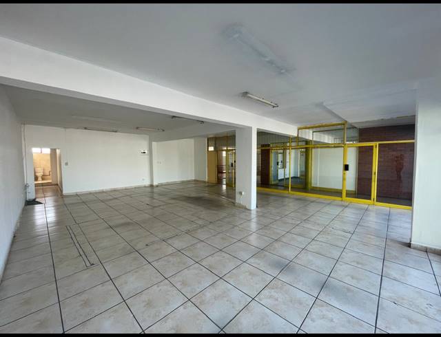 80M² RETAIL TO LET IN STARWOOD